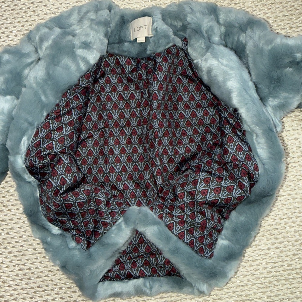 Loft Women's Faux Fur Blue Jacket Coat. Festival. Small P. Ann Taylor - Picture 6 of 10